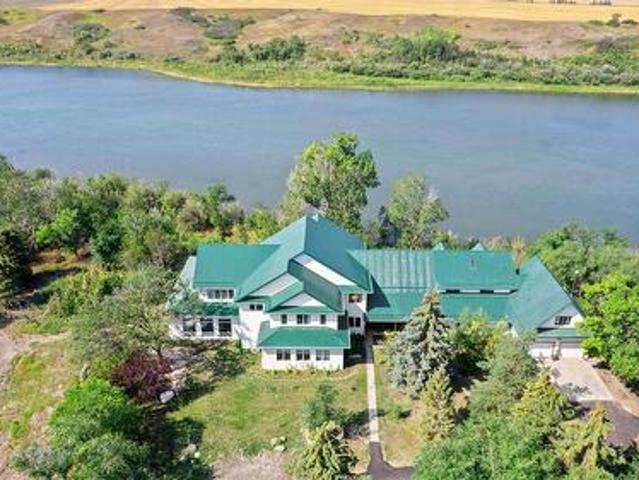 House for sale in Saskatoon, Saskatchewan