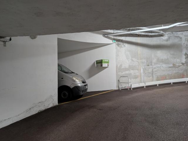 Garage vente à Nice, Cap-d'ail