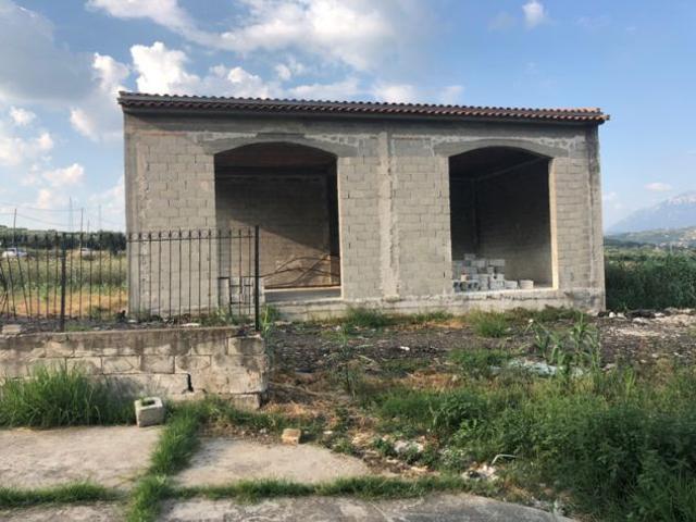 Capannone in vendita a Capaccio Paestum, Salerno