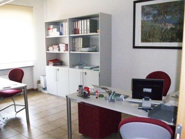 Ufficio in vendita a San Colombano, Capannori