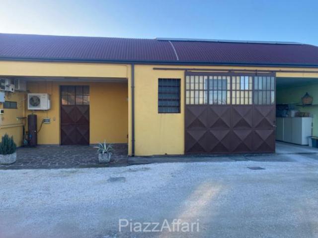 Capannone in vendita a Piove Di Sacco, Veneto