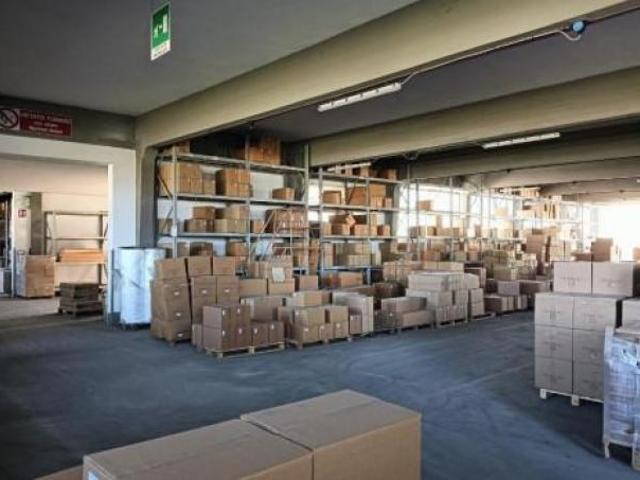 Capannone in vendita a Montevettolini, Toscana