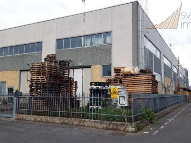 Capannone in vendita a Agrate Brianza, Lombardia