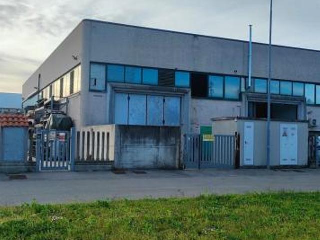 Capannone in vendita a Vaprio D'adda, Lombardia