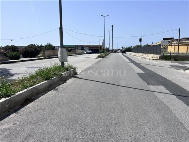 Capannone in vendita a Avola, Sicilia