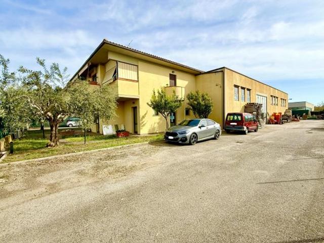 Capannone in vendita a Sugherella, Monte Argentario