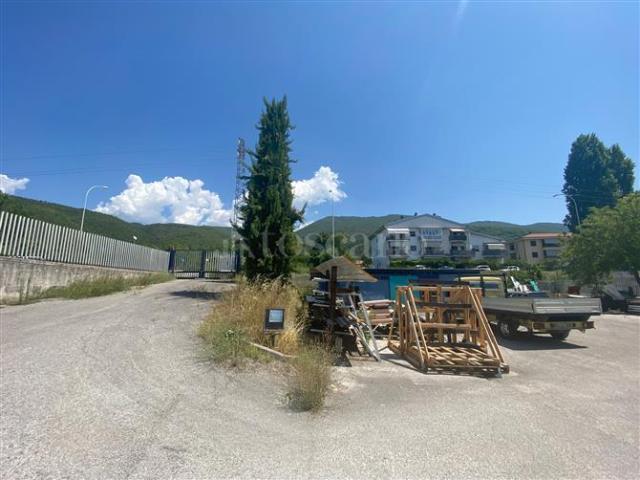 Capannone in vendita a Rieti, Lazio