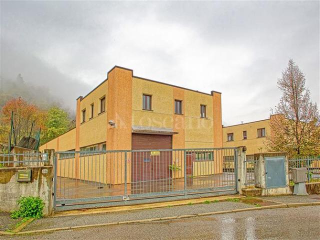 Capannone in vendita a Comunità Montana del Piambello, Lavena Ponte Tresa