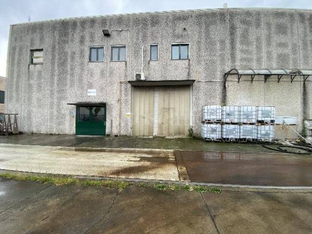 Capannone in vendita a Galgagnano, Lombardia
