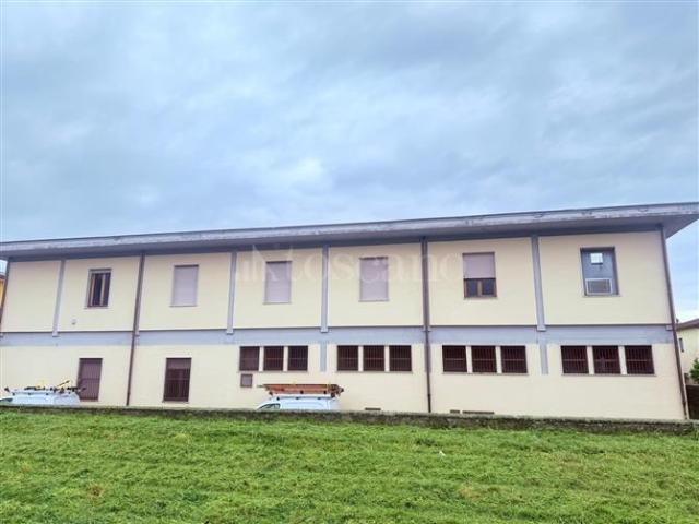 Capannone in vendita a Le Fornaci, Pistoia