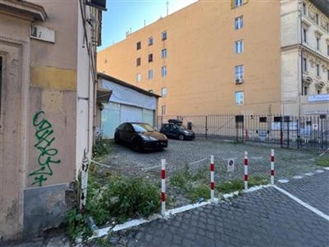 Capannone in vendita a Salario, Roma