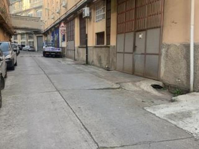 Capannone in vendita a Serra Riccò, Liguria
