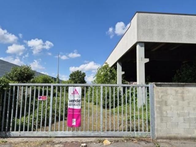 Capannone in vendita a Pieve Fissiraga, Lombardia