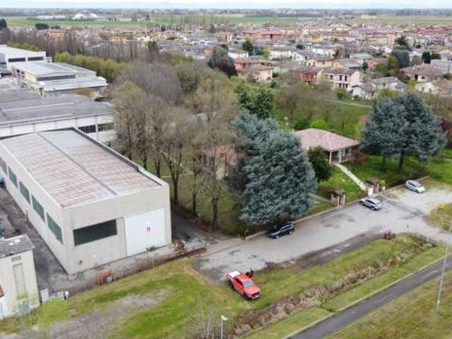 Capannone in vendita a Somaglia, Lombardia