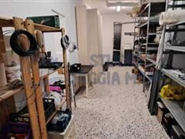 Capannone in vendita a Arma di Taggia, Provincia di Imperia