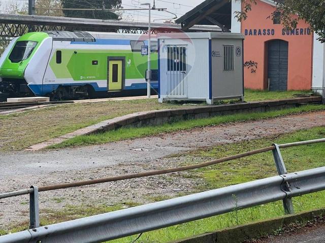 Capannone in affitto a Barasso, Lombardia