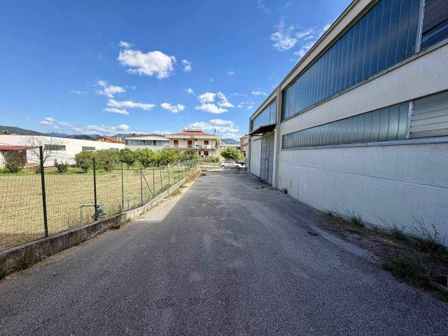 Capannone in affitto a Bellizzi, Campania