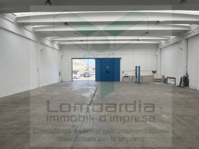 Capannone in affitto a Bergamo, Lombardia
