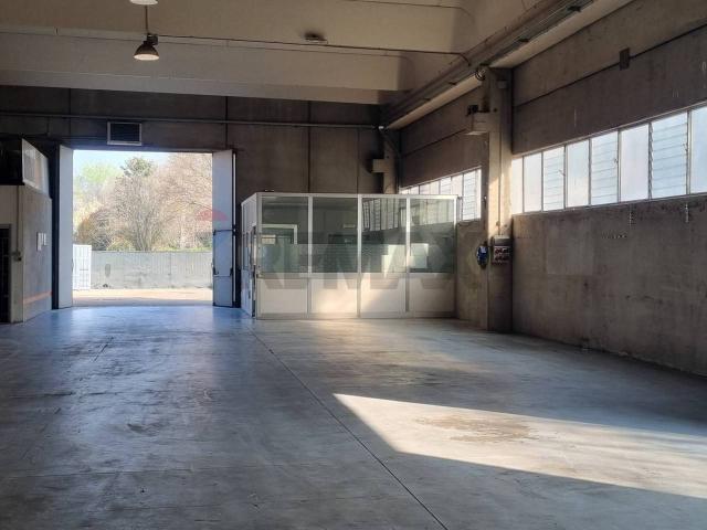Capannone in affitto a Busto Arsizio, Lombardia