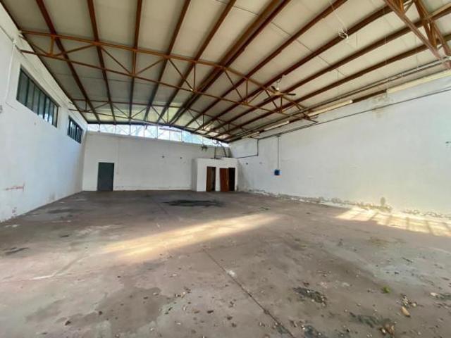 Capannone in affitto a Zone, Capannori