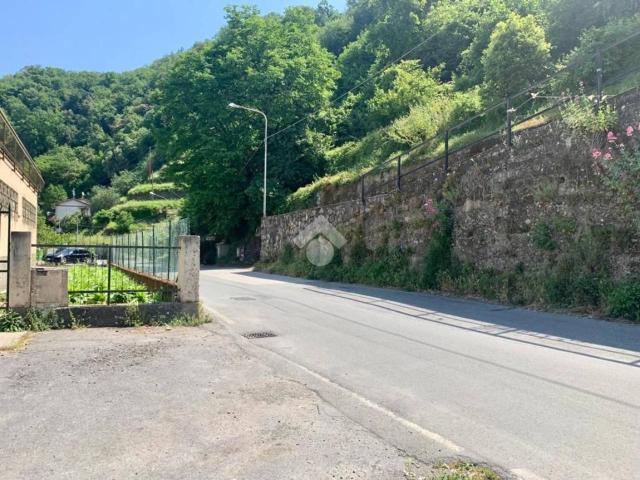 Capannone in affitto a Carasco, Liguria