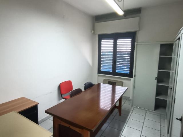 Capannone in affitto a Tresinaro - Secchia, Re