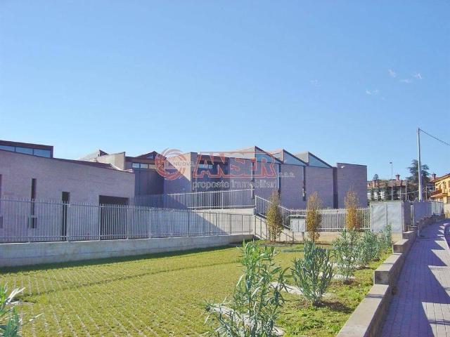 Capannone in affitto a Galgiana, Casatenovo