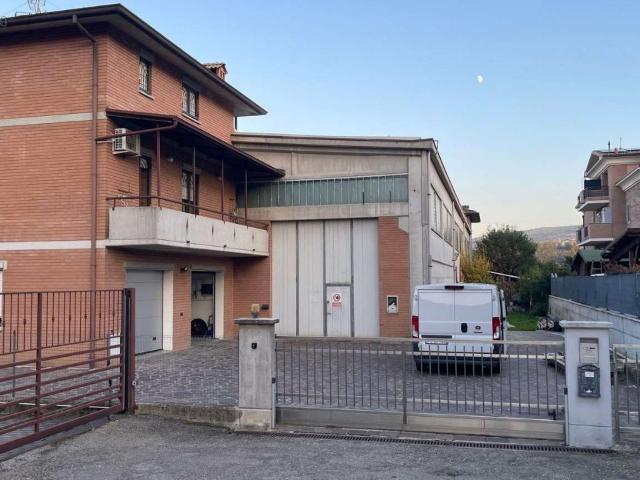 Capannone in affitto a Tresinaro - Secchia, Re