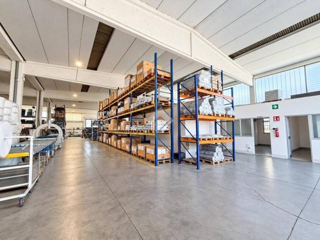 Capannone in affitto a Polo industriale, Codogno