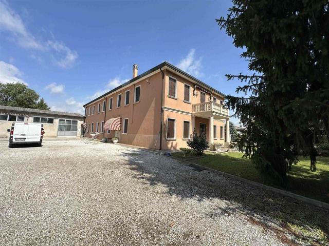 Capannone in affitto a Cona, Veneto