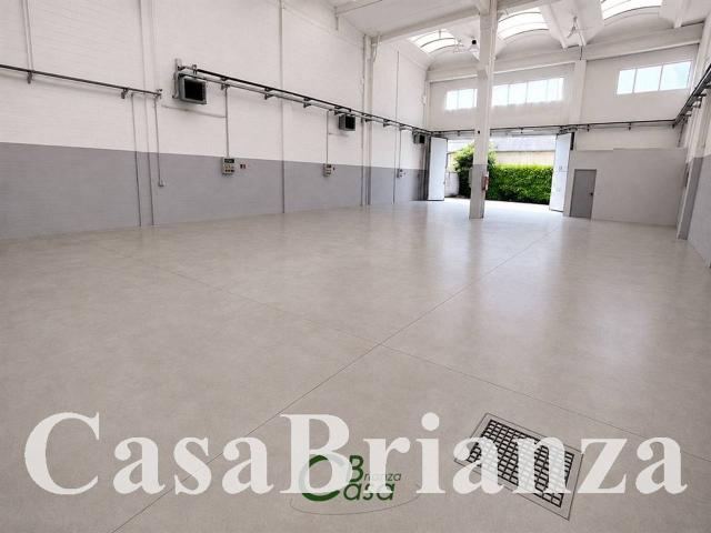 Capannone in affitto a Prati, Desio
