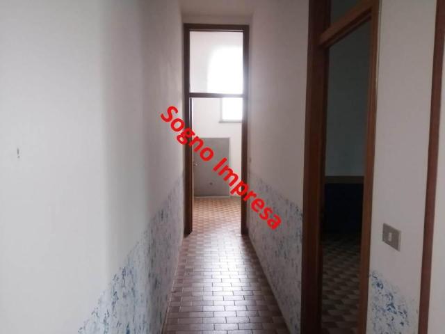 Capannone in affitto a Unione di Comuni della Romagna Forlivese, Quattro