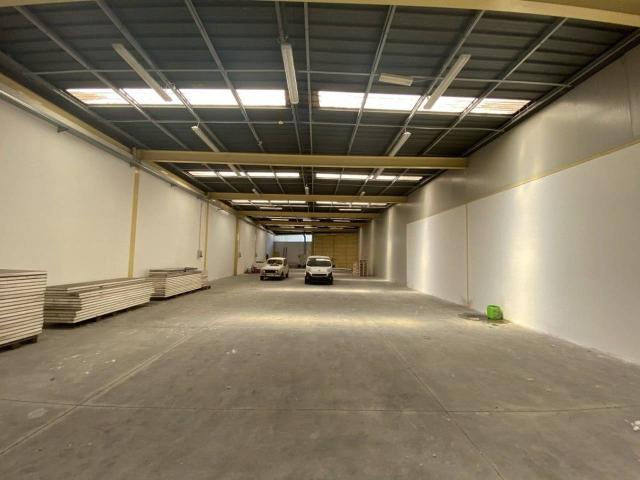 Capannone in affitto a Frosinone, Lazio