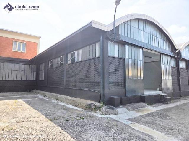 Capannone in affitto a Robbiano, Giussano