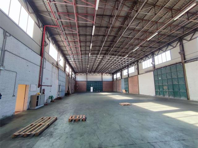 Capannone in affitto a Livorno, Toscana