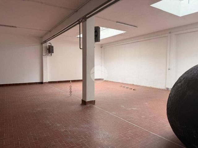 Capannone in affitto a Municipio 4, Milano