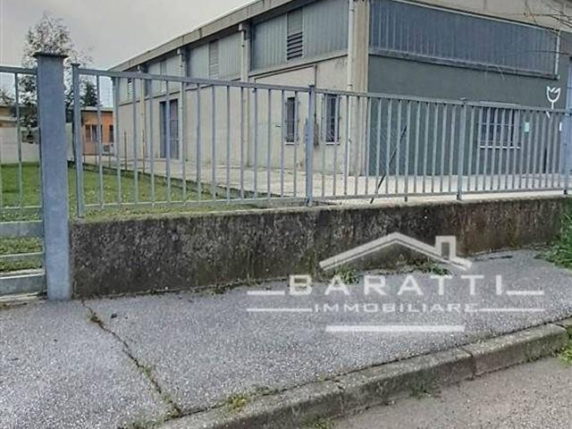 Capannone in affitto a Moglia, Lombardia
