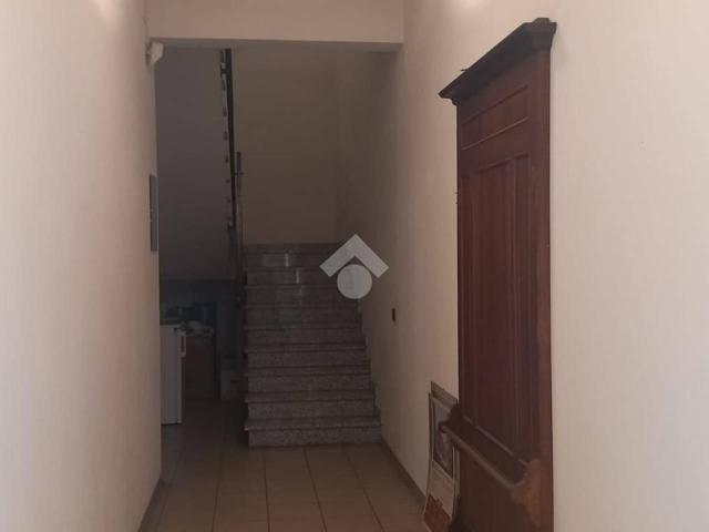 Capannone in affitto a Val d’Enza, Re