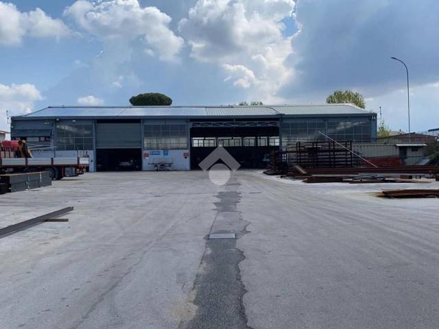 Capannone in affitto a Mugnano Di Napoli, Campania