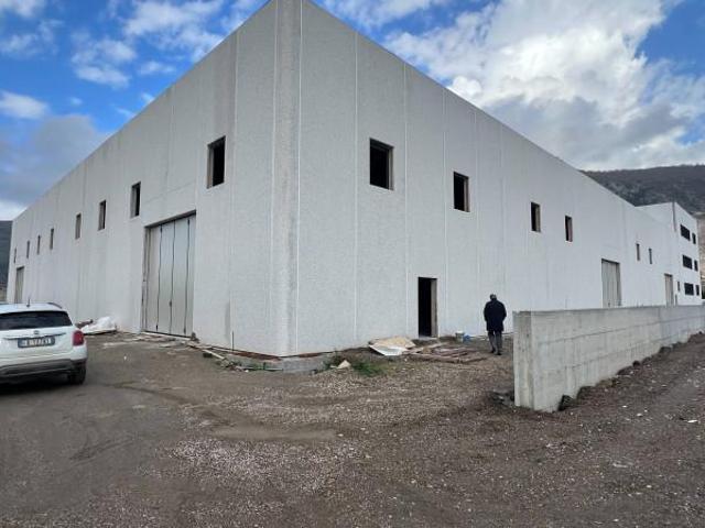 Capannone in affitto a Saviano, Campania