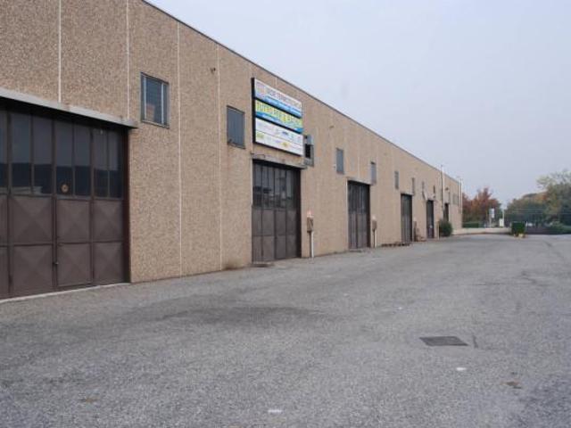 Capannone in affitto a Nova Milanese, Lombardia