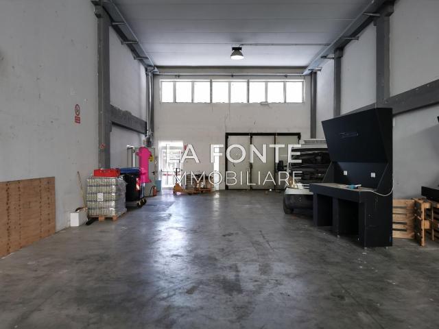 Capannone in affitto a Noventa Padovana, Veneto