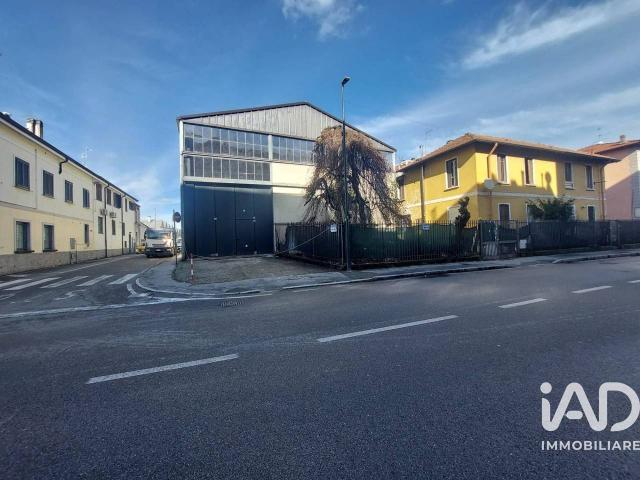 Capannone in affitto a Zona Omogenea Milano Nord, Paderno Dugnano