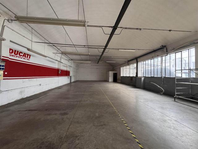 Capannone in affitto a Marche, Pesaro E Urbino