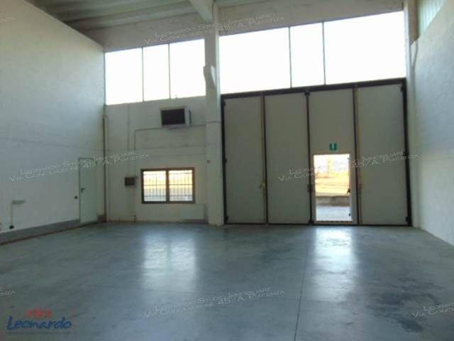 Capannone in affitto a Podenzano, Reggio Emilia