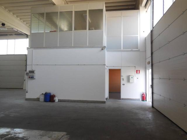 Capannone in affitto a Podenzano, Reggio Emilia