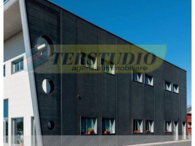 Capannone in affitto a Brembate Di Sopra, Lombardia