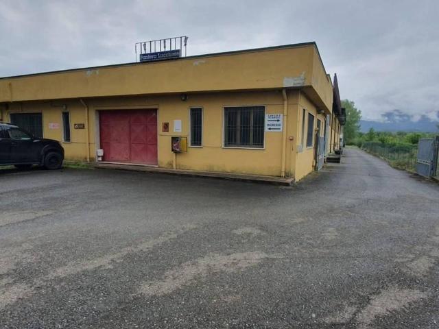 Capannone in affitto a Rughi, Porcari