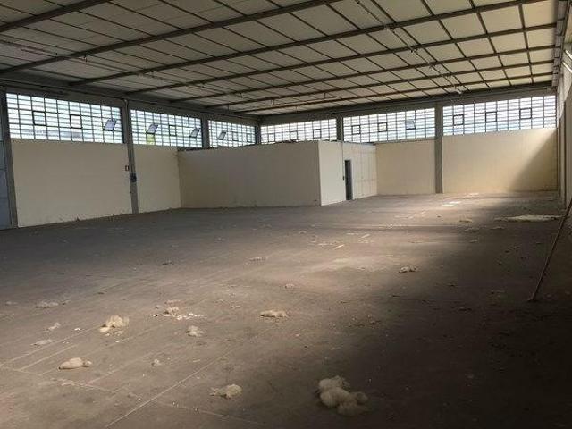 Capannone in affitto a Porcari, Lucca