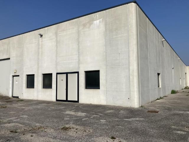 Capannone in affitto a Precenicco, Friuli-Venezia Giulia